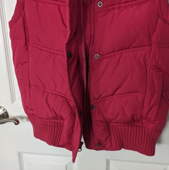 Like-New‎ GAP Hot Pink Mock Neck Heavy Puffer Vest Size Small - Picture 6 of 8